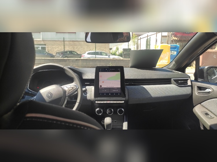 Renault Clio TECHNO FULL HYBRID 145 CV foto 4